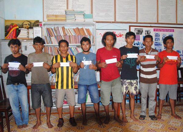 The eight suspected hijackers that were arrested near Tho Chu island in the Gulf of Thailand. – Pic courtesy of Malaysian navy chief Admiral Tan Sri Abdul Aziz Jaafar, June 19, 2015.