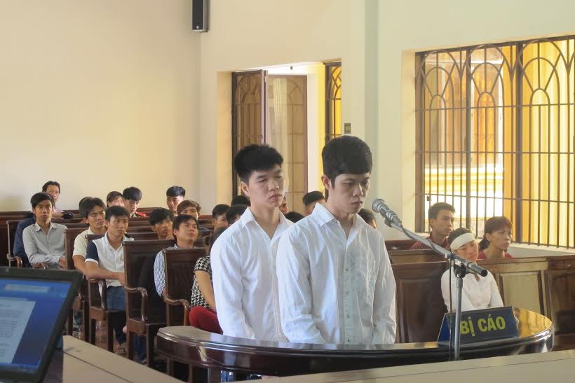 Từ trái sang Nguyễn Văn Đạt, Nguyễn Văn Lợi