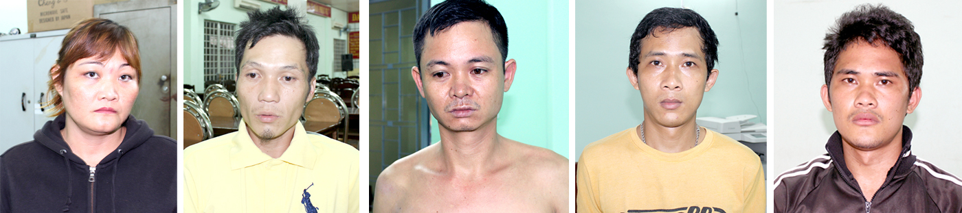 Từ tr&aacute;i qua, c&aacute;c đối tượng: Trinh, H&ugrave;ng, Thiện, Ph&uacute;c v&agrave; Ho&agrave;i.