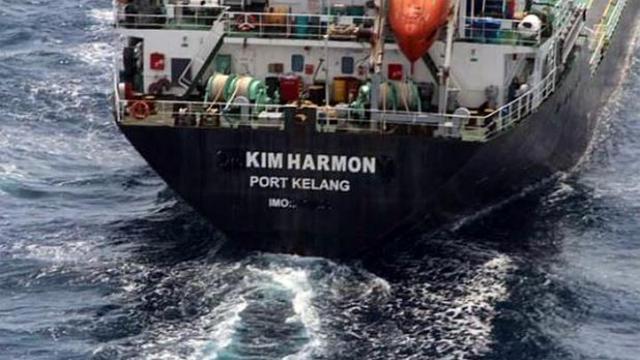 Con t&agrave;u đ&atilde; bị đổi t&ecirc;n th&agrave;nh Kim Harmon. Ảnh: Hải qu&acirc;n Ho&agrave;ng gia Malaysia