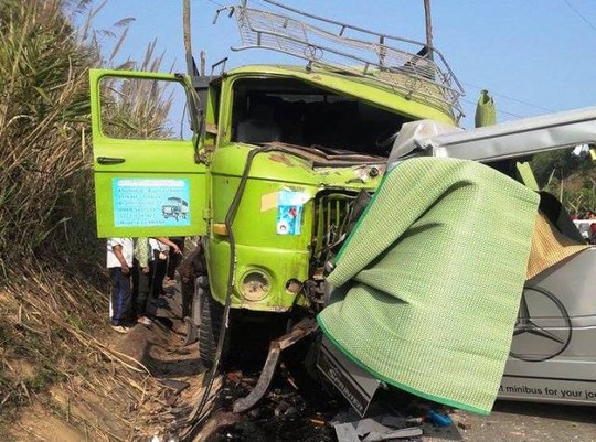 Tai nạn thảm khốc 9 người chết: Xe tải đã hết hạn sử dụng