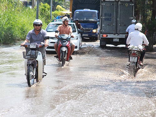 Trời nắng cũng ngập