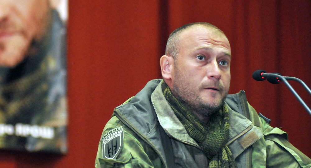 Dmytro Yarosh k&ecirc;u gọi bắt giữ c&aacute;c cảnh s&aacute;t tham gia cuộc đấu s&uacute;ng. Ảnh: Sputnik News
