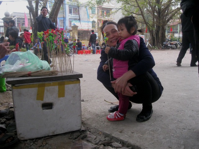 Những ch&uacute; t&ograve; he quen thuộc với c&aacute;c lễ hội