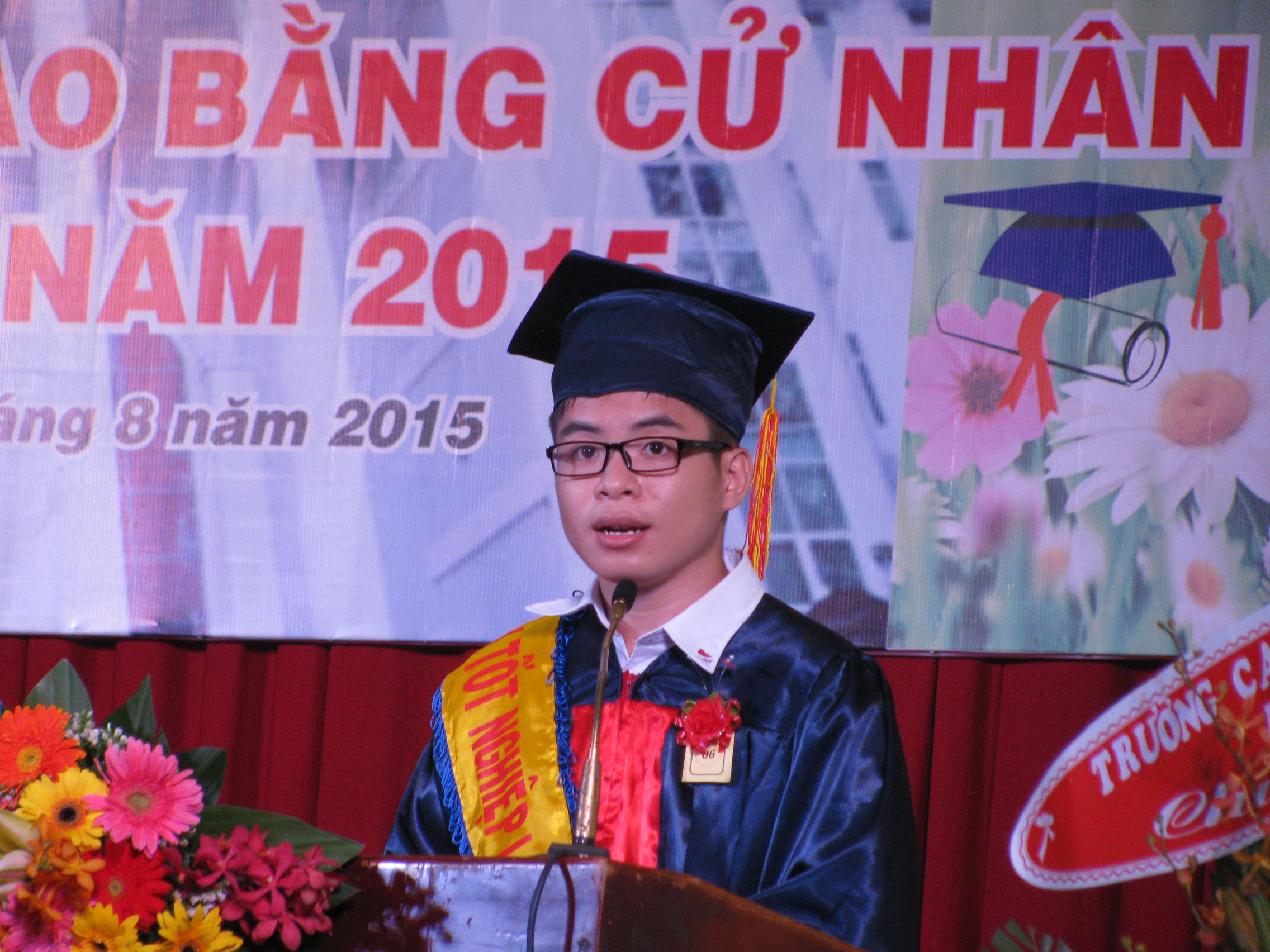 Sinh viên Nguyễn Lê Phước Thịnh phát biểu cảm nghĩ