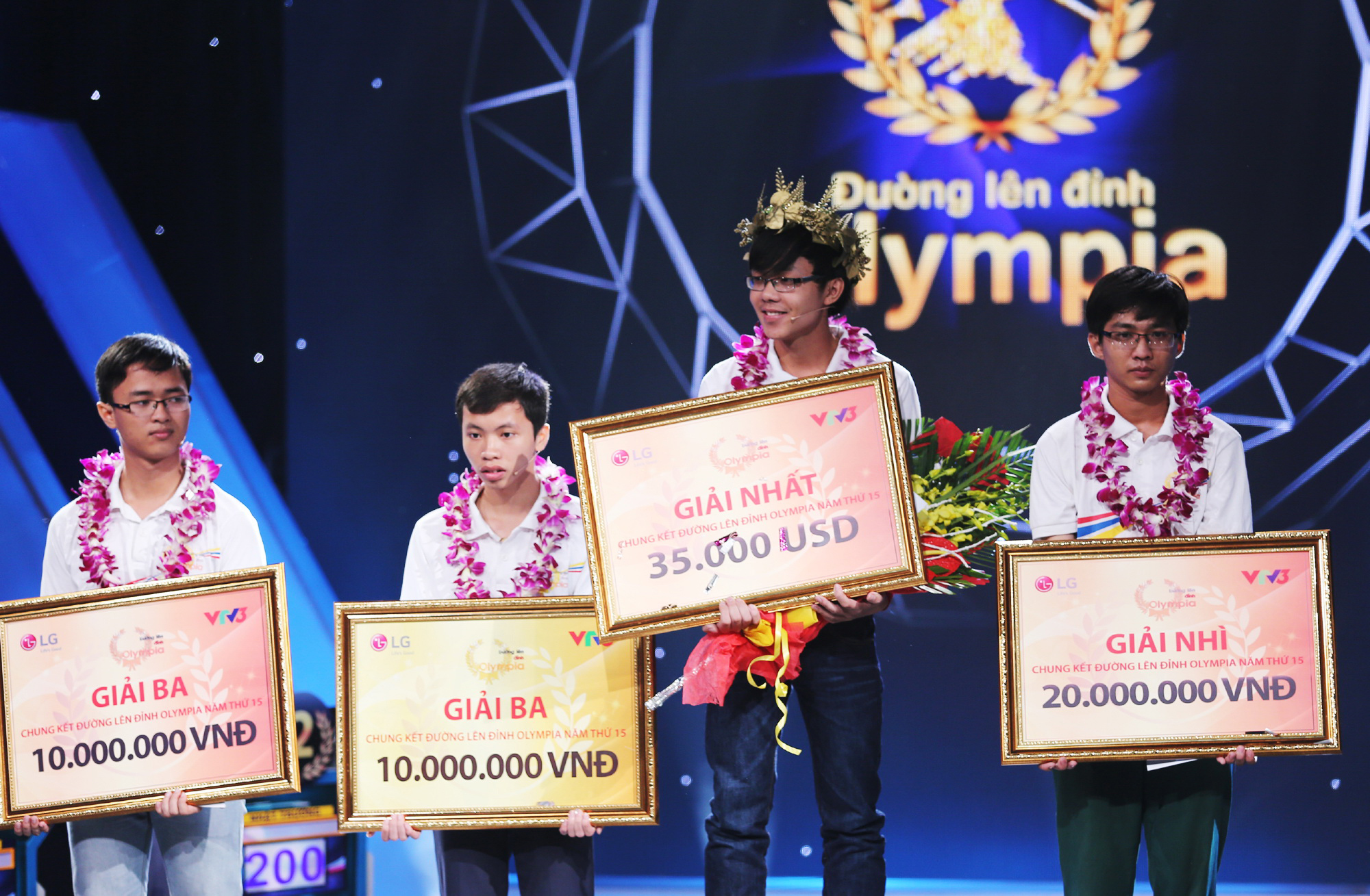 Văn Viết Đức trong giờ ph&uacute;t đăng quangẢnh: Thanh Huyền