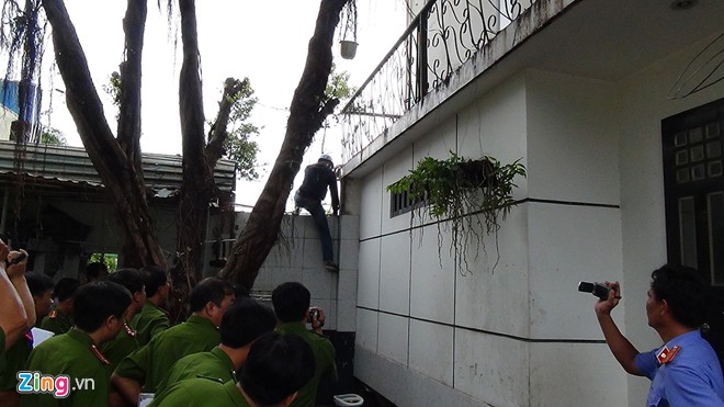 Cận cảnh thực nghiệm hiện trường vụ thảm s&aacute;t ở B&igrave;nh Phước