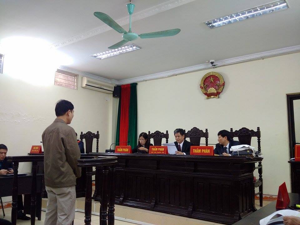 Quang cảnh phi&ecirc;n to&agrave; s&aacute;ng 4-3