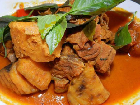 Huyền thoại cà ri dê Bảy Hồng