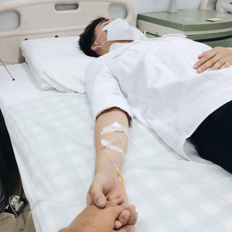 Trung Qu&acirc;n hiện đ&atilde; tỉnh t&aacute;o hơn so với l&uacute;c nhập viện