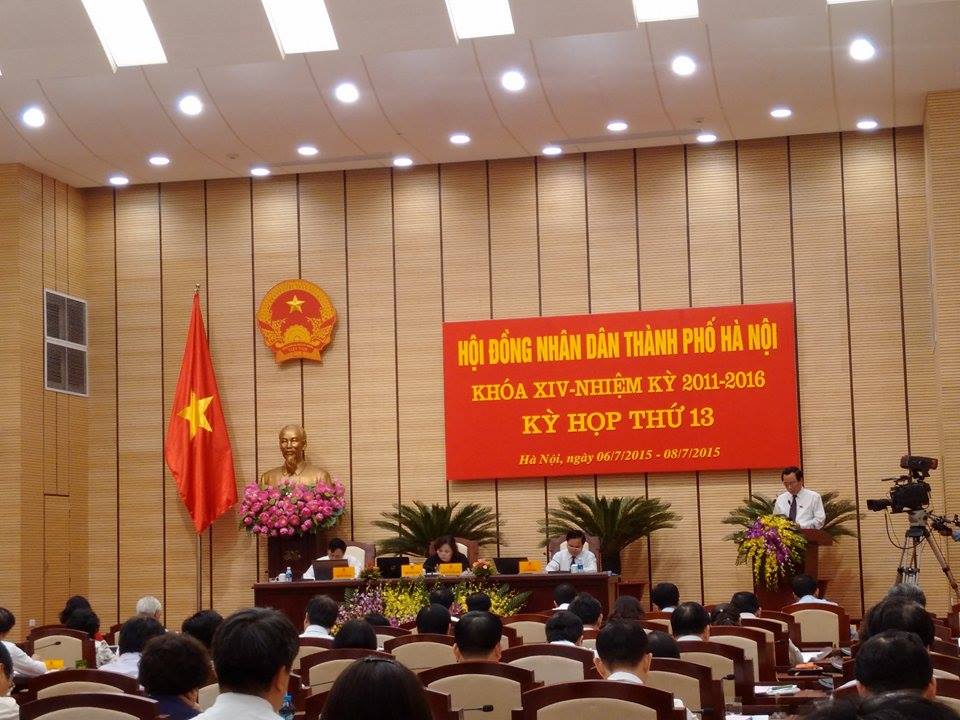 Quang cảnh buổi họp HĐND s&aacute;ng 6-7