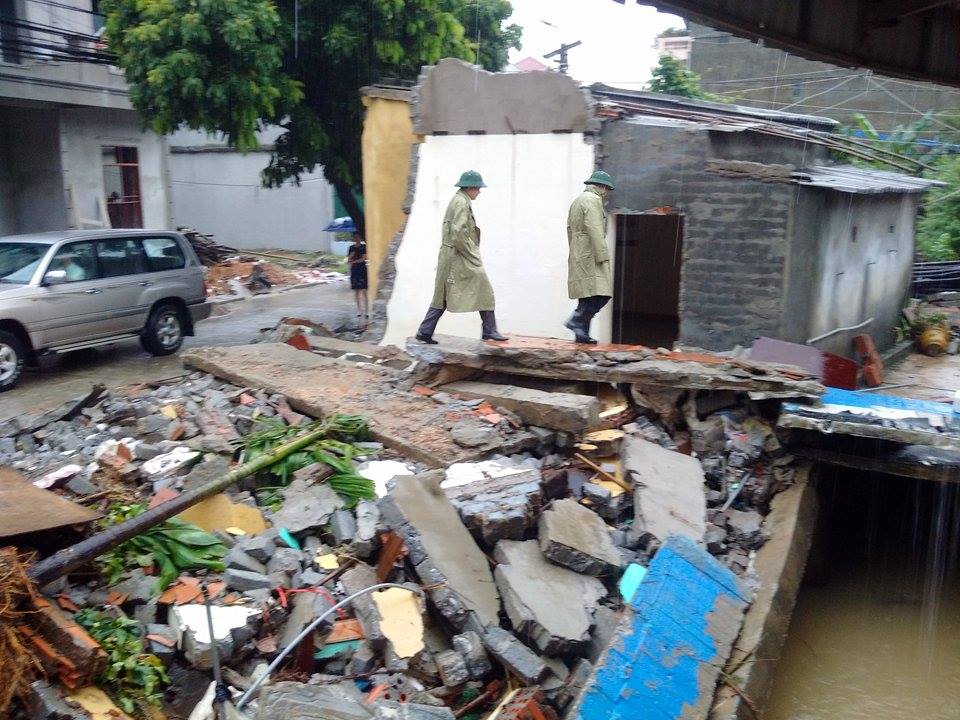 Ng&ocirc;i nh&agrave; đổ n&aacute;t của chị Nguyễn Thị Hậu