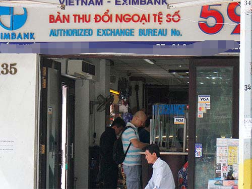Giá USD tự do cán mốc 22.850 đồng