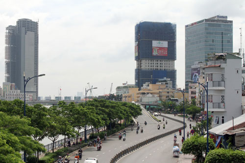 Chủ tịch Phan Văn Mãi chỉ đạo tạm dừng giao dịch khu đất 132 Bến Vân Đồn, quận 4