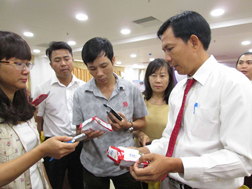 Ma trận mỹ phẩm, khăn giấy ướt