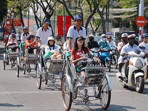 Du lịch Việt vẫn lận đận
