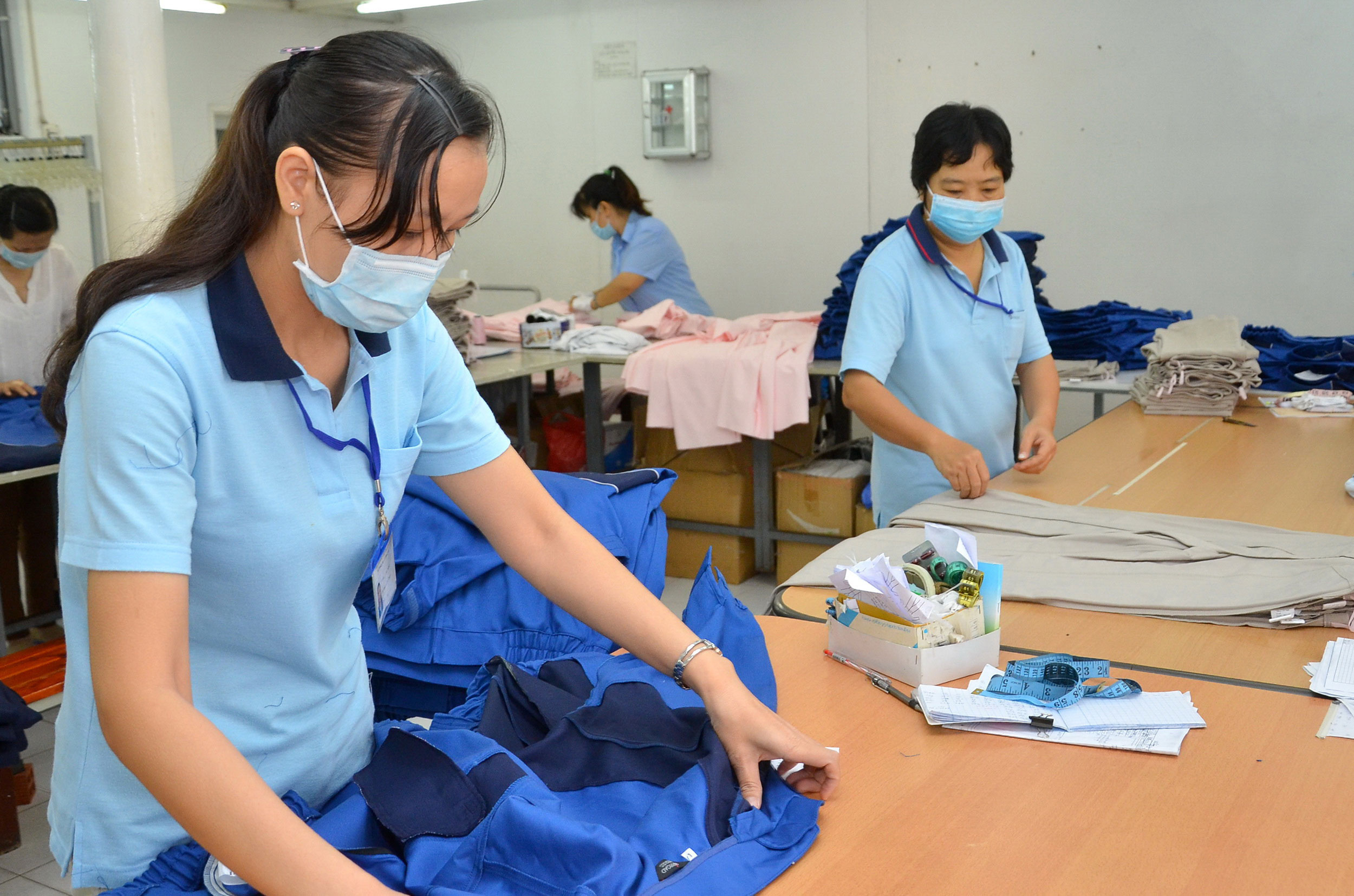 Sản xuất hàng xuất khẩu tại Tổng Công ty Dệt may Gia Định Ảnh: TẤN THẠNH