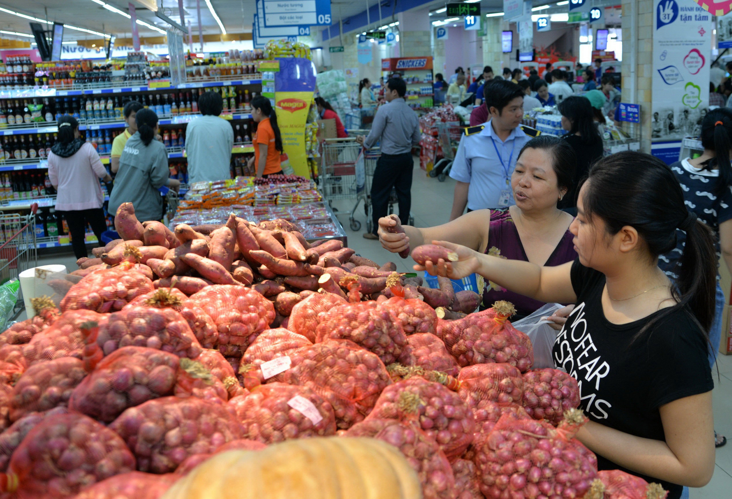 Hành tím Vĩnh Châu bày bán ở Co.opmart Đinh Tiên Hoàng, TP HCM