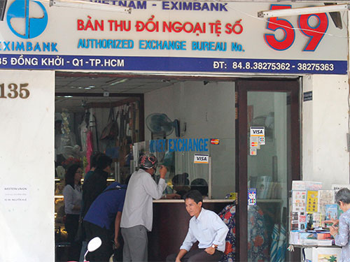 Giá USD trong ngân hàng nhảy vọt