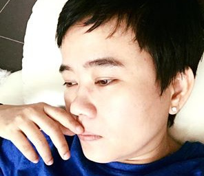 Nhạc sĩ Phương Uyên bị giật túi xách giữa đường
