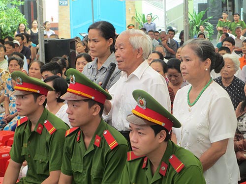 Tình người nơi chốn công đường
