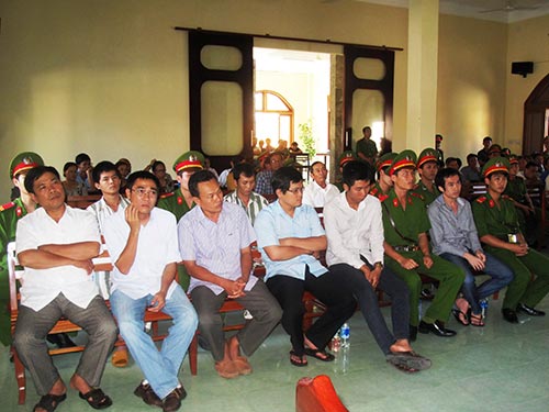 Ngày xét xử thứ 2 vụ công an dùng nhục hình: Không thể đếm hết vết thương