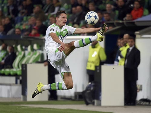 M.U - Wolfsburg: Chờ diệt “sói” ở hang quỷ