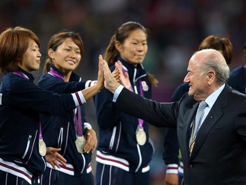 Chung kết World Cup bóng đá nữ: Chủ tịch FIFA không dám đến trao cúp