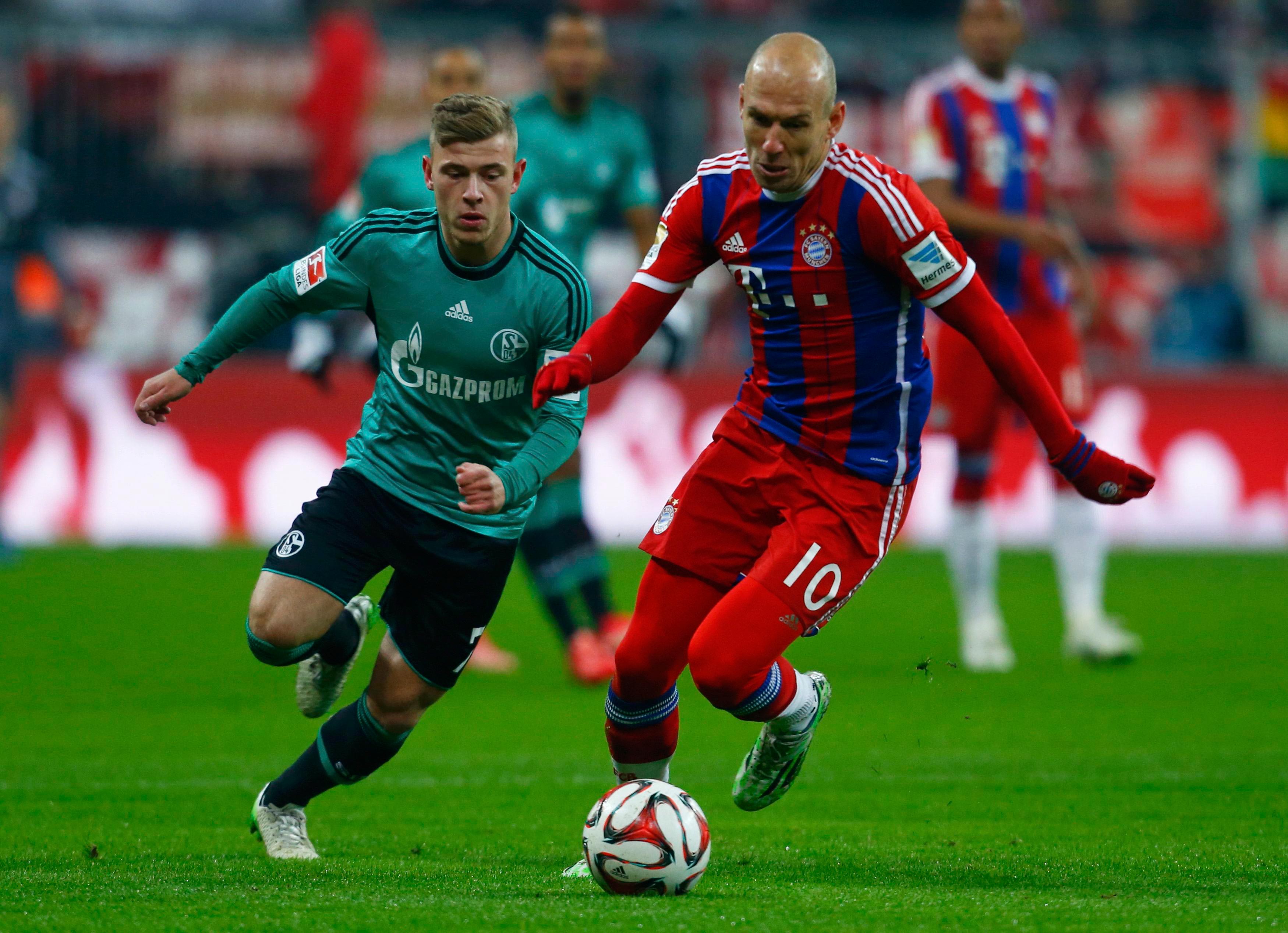 Robben (10), điểm s&aacute;ng hiếm hoi của Bayern Munich trong trận h&ograve;a Schalke 04 Ảnh: REUTERS