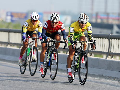 Giải xe đạp Cúp Truyền hình TP HCM 2015: Minh Việt bất ngờ chiếm Áo vàng
