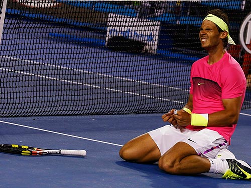 Nadal vui mừng sau trận thắng kh&oacute; nhọc trước Smyzcek như thể anh vừa gi&agrave;nh 1 chức v&ocirc; địch Grand Slam  Ảnh: REUTERS