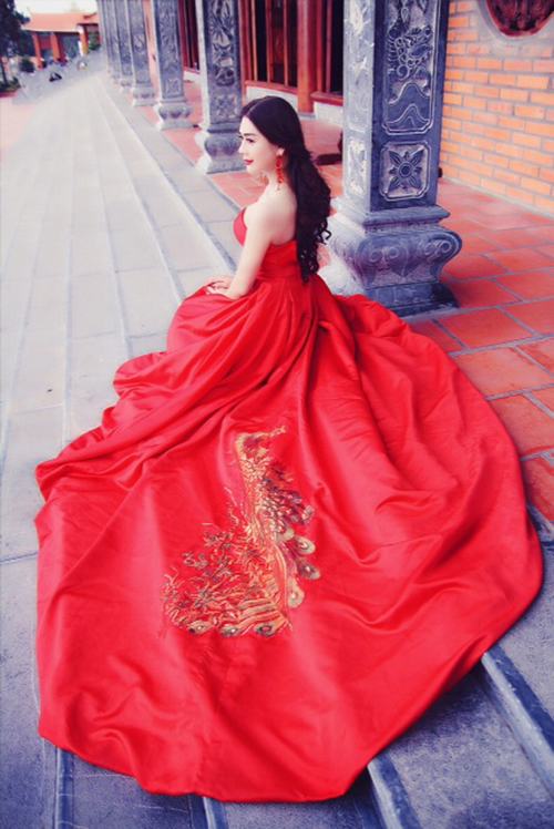 Ca sĩ L&acirc;m Chi Khanh