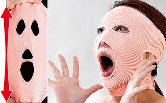 15. Mũ kéo cơ mặt: Đội mũ này lên, các cơ mặt của bạn sẽ được vận động. Trong chuyến du lịch của mình, chỉ với 5 phút vận động mỗi ngày, bạn sẽ thấy dễ chịu hơn rất nhiều.