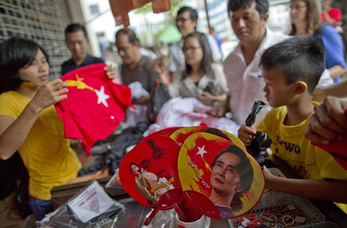 “Buông rèm nhiếp chính” ở Myanmar?