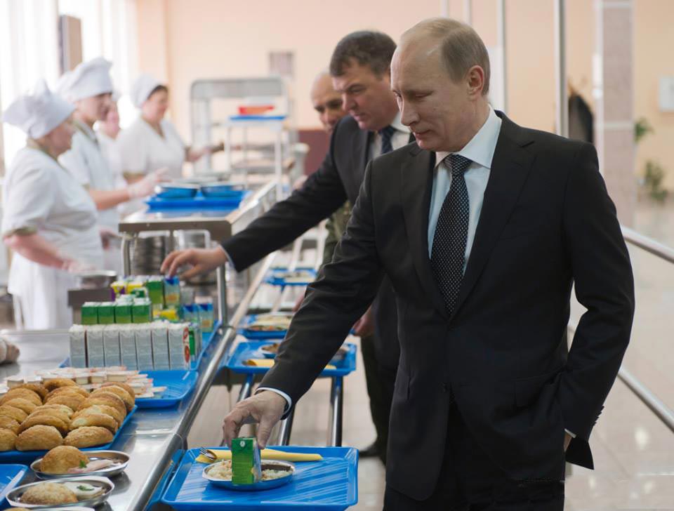Tổng thống Vladimir Putin ra sức giảm phụ thuộc v&agrave;o c&aacute;c thương hiệu nhập khẩu Ảnh: RIA NOVOSTI