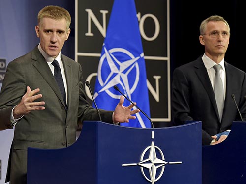 NATO lại thách thức Nga
