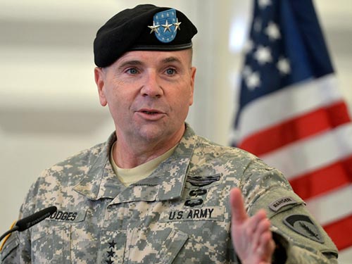 Trung tướng Frederick &ldquo;Ben&rdquo; Hodges, tư lệnh qu&acirc;n đội Mỹ ở ch&acirc;u &Acirc;u Ảnh: STARS AND STRIPES
