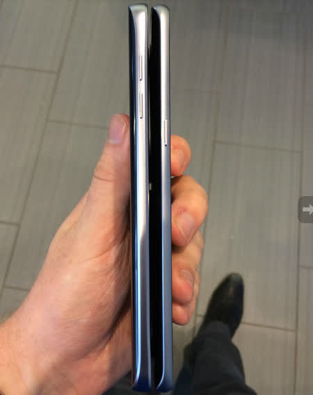 H&igrave;nh ảnh r&ograve; rỉ Galaxy Note 5 (tr&aacute;i) b&ecirc;n cạnh Galaxy S6 Edge Plus.