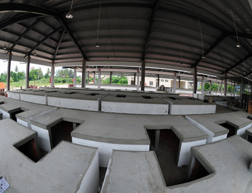 Chợ xây 55 tỉ đồng vắng như chùa Bà Đanh