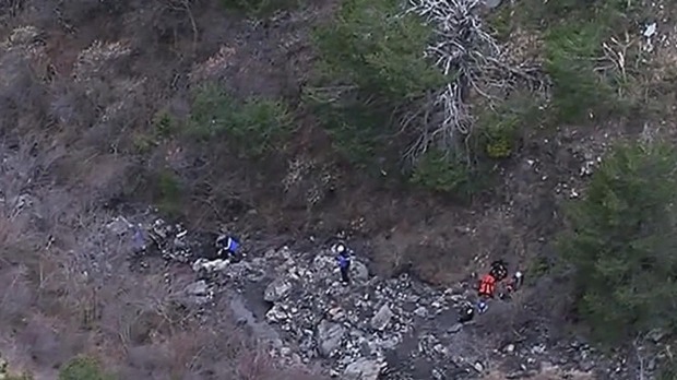 C&aacute;c mảnh vỡ của Germanwings 4U9525 ở d&atilde;y Alps. Ảnh: Sydney Morning Herald