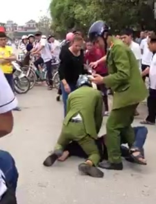 Nam thanh niên bị công an phường "hạ đo ván” đã tẩu thoát