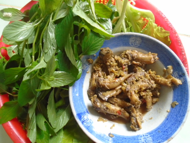 D&ugrave; mấy chục năm tr&ocirc;i qua m&oacute;n c&aacute; bống kho nước cốt dừa vẫn m&atilde;i trong tiềm thức của t&ocirc;i