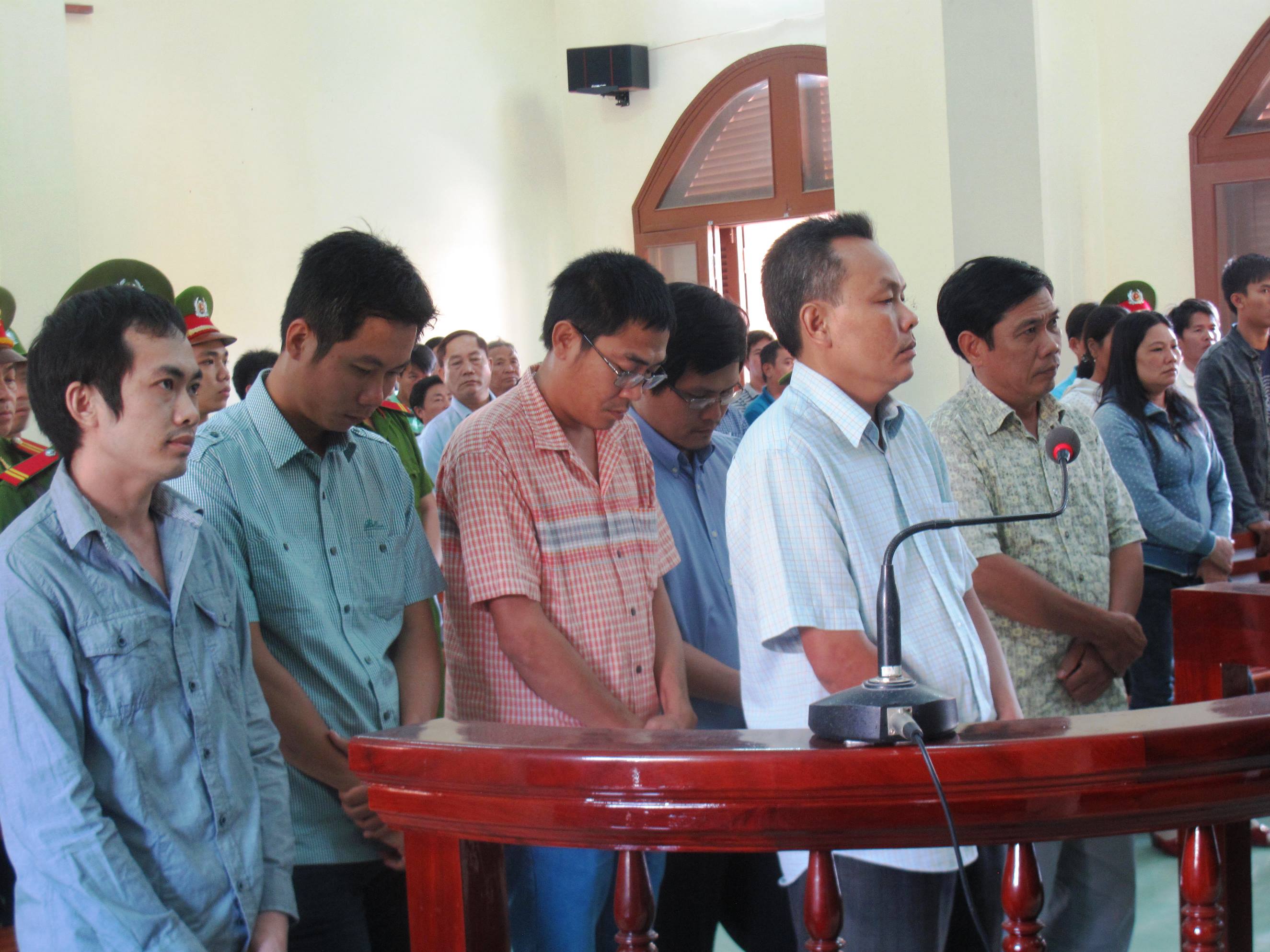 C&aacute;c bị c&aacute;o trong phi&ecirc;n t&ograve;a sơ thẩm
