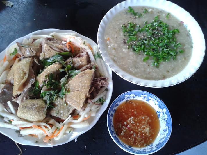 Ch&aacute;o gỏi vịt chuối c&acirc;y