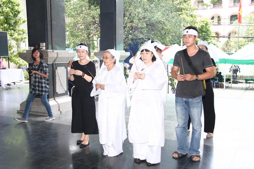 NSƯT Phi Điểu, con gái và cháu nội, ngoại