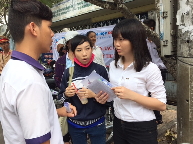 Nhiều TS hăm hở v&igrave; cho rằng đề To&aacute;n vừa sức l&agrave;m