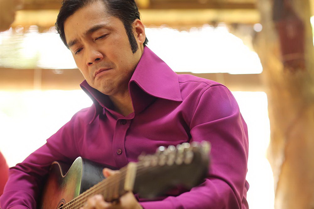 Lý Hùng vào vai cuồng Elvis Presley
