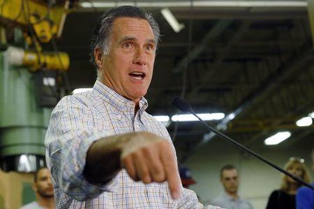 Cựu ứng vi&ecirc;n Tổng thống Đảng Cộng h&ograve;a Mitt Romney ph&aacute;t biểu tại buổi giới thiệu Thượng nghị sĩ Scott Brown của bang New Hampshire hồi th&aacute;ng 7-2014. Ảnh: Reuters