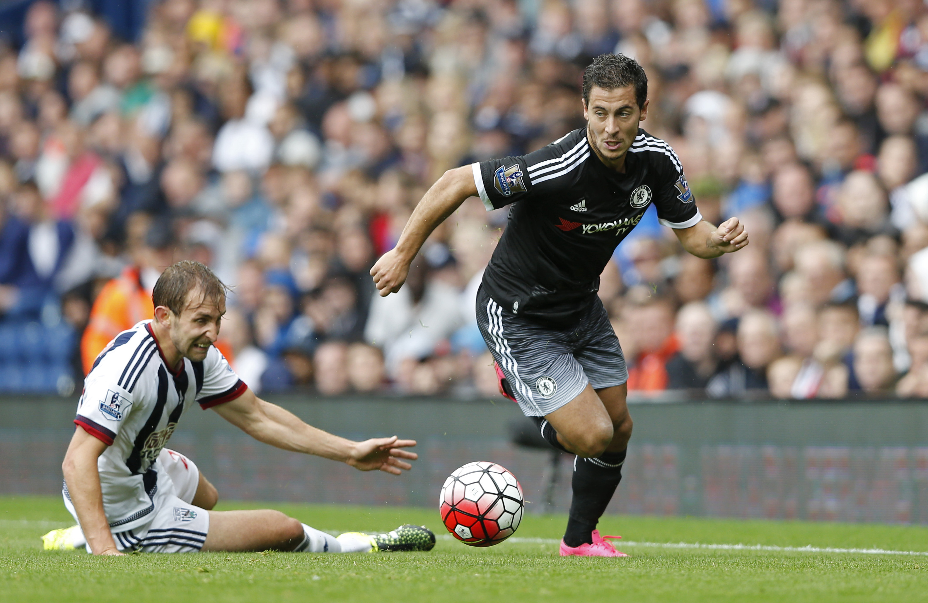 Hazard chơi tốt cuối hiệp 2 nhưng cũng bỏ lỡ 1 cơ hội tốt
