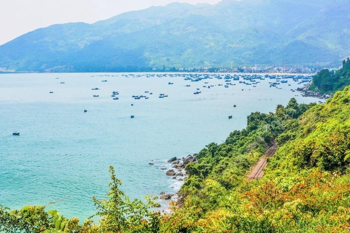Thắng cảnh đ&egrave;o Cả lu&ocirc;n khiến người đi phượt th&iacute;ch th&uacute; 